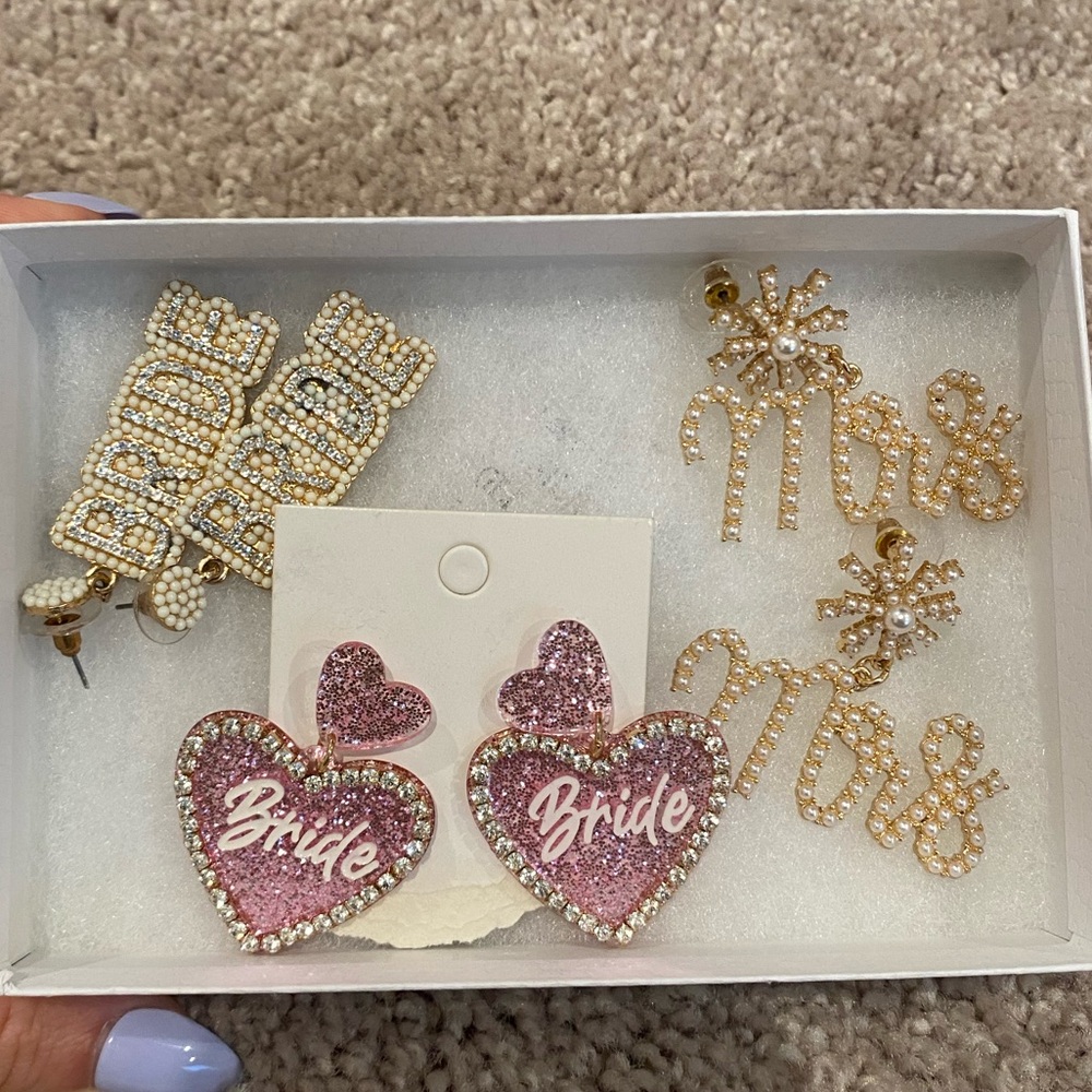 Bride Accessories - earrings